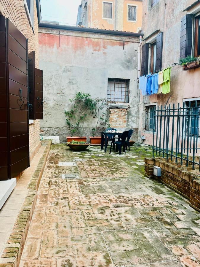 Ca' Tintoretto Venecia Exterior foto